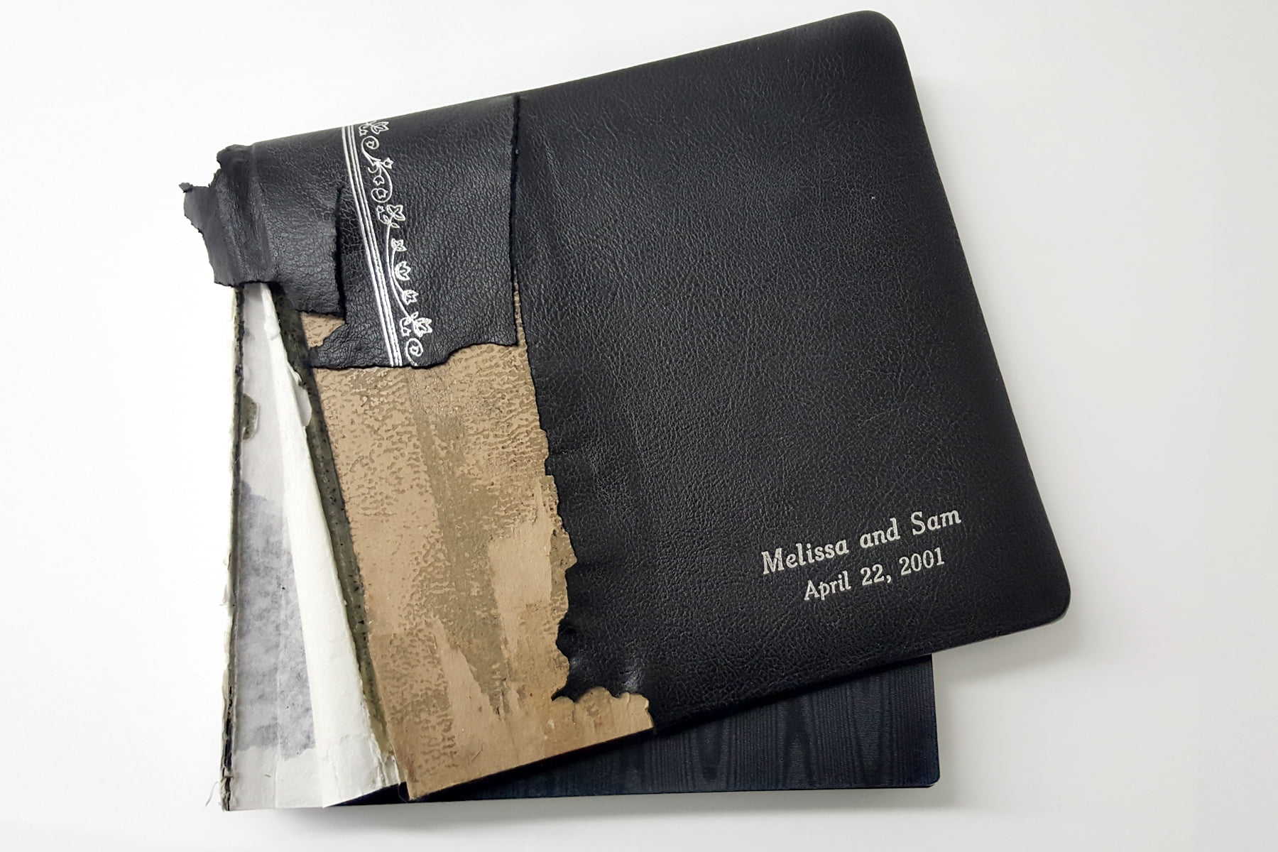Broken Leather Wedding Album | Zookbinders